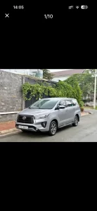 Xe 7 cho toyota innova mau bac dua don san bay gia dinh cong tac 01